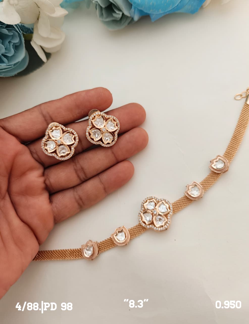 Choker Set Gold with White - PD-98